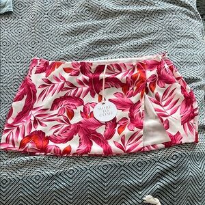 More to Come Brand New Pink Leaf Print Mini Skirt